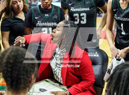 Thumbnail 1 in Boswell vs. Fort Bend Hightower (UIL 6A Basketball Division II Final) photogallery.