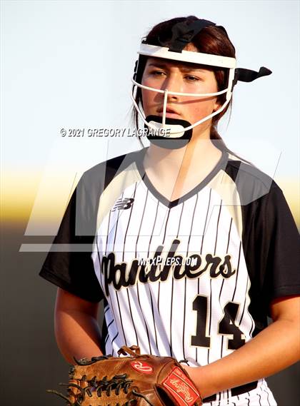 Thumbnail 2 in Keller vs Fossil Ridge photogallery.