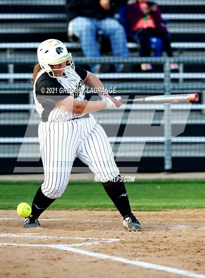 Thumbnail 3 in Keller vs Fossil Ridge photogallery.