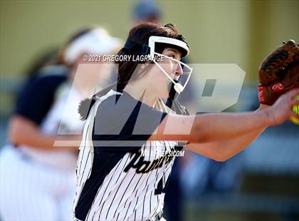 Thumbnail 2 in Keller vs Fossil Ridge photogallery.