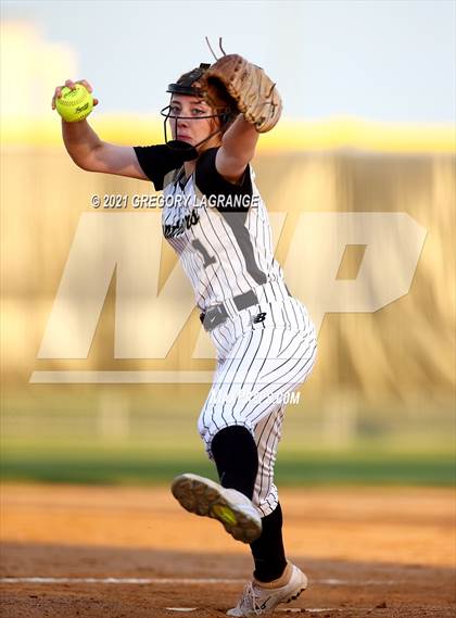 Thumbnail 1 in Keller vs Fossil Ridge photogallery.