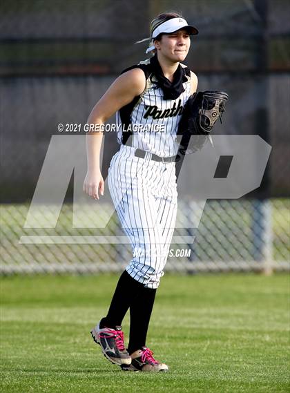 Thumbnail 3 in Keller vs Fossil Ridge photogallery.