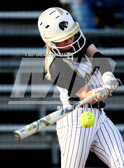 Thumbnail 3 in Keller vs Fossil Ridge photogallery.