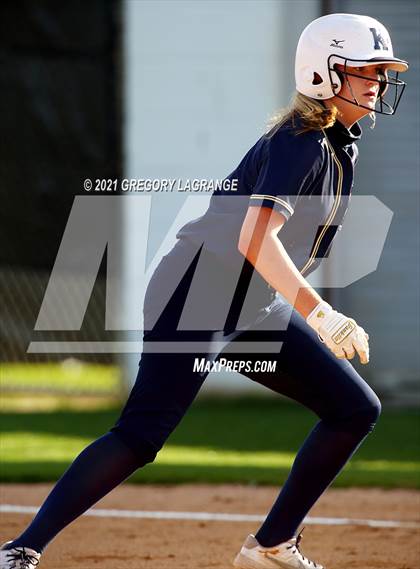 Thumbnail 3 in Keller vs Fossil Ridge photogallery.