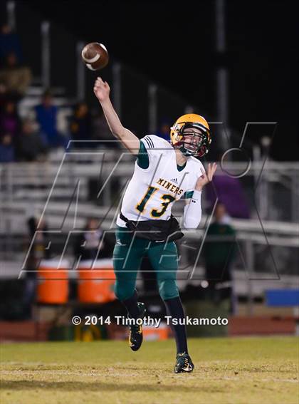 Thumbnail 2 in Manogue @ Reno (NIAA D1 Quarterfinal Playoff) photogallery.