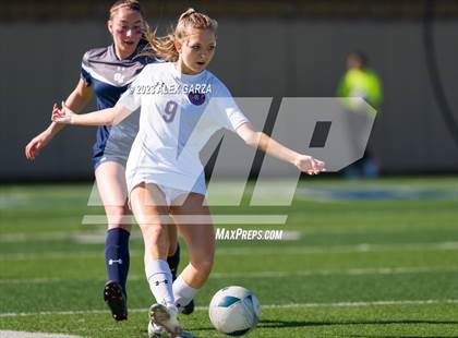 Thumbnail 3 in Smithson Valley vs Grapevine (UIL 5A Soccer Semifinal) photogallery.