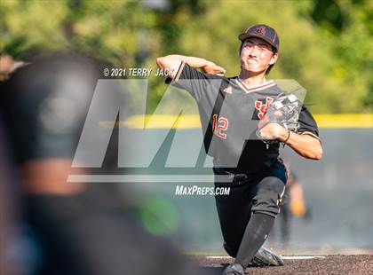 Thumbnail 3 in Capistrano Valley @ JSerra Catholic photogallery.