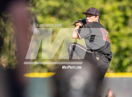Thumbnail 3 in Capistrano Valley @ JSerra Catholic photogallery.