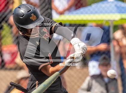 Thumbnail 3 in Capistrano Valley @ JSerra Catholic photogallery.