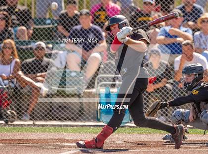 Thumbnail 1 in Capistrano Valley @ JSerra Catholic photogallery.