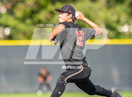 Thumbnail 2 in Capistrano Valley @ JSerra Catholic photogallery.