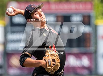 Thumbnail 2 in Capistrano Valley @ JSerra Catholic photogallery.