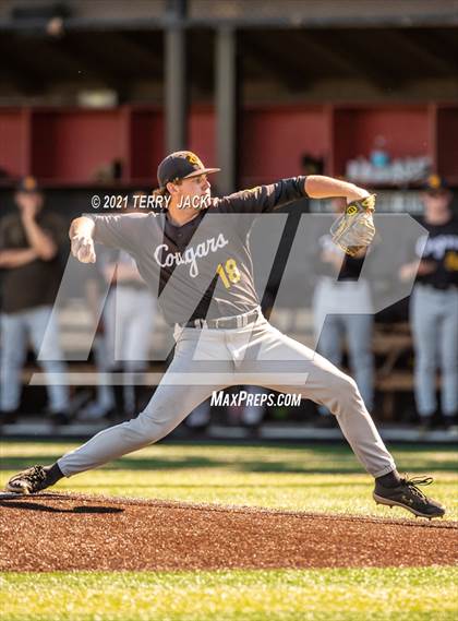 Thumbnail 2 in Capistrano Valley @ JSerra Catholic photogallery.