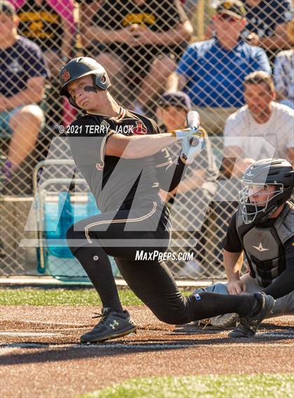 Thumbnail 1 in Capistrano Valley @ JSerra Catholic photogallery.