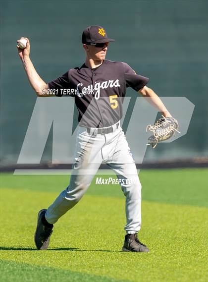 Thumbnail 2 in Capistrano Valley @ JSerra Catholic photogallery.