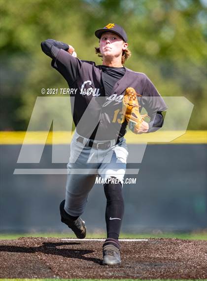 Thumbnail 1 in Capistrano Valley @ JSerra Catholic photogallery.