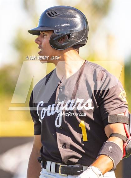 Thumbnail 3 in Capistrano Valley @ JSerra Catholic photogallery.