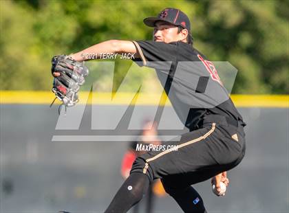 Thumbnail 1 in Capistrano Valley @ JSerra Catholic photogallery.