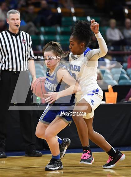 Thumbnail 3 in Fruita Monument vs. Grandview (CHSAA 5A Great 8) photogallery.