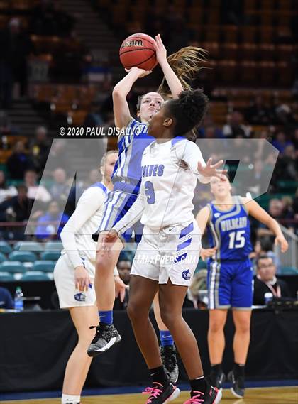 Thumbnail 1 in Fruita Monument vs. Grandview (CHSAA 5A Great 8) photogallery.