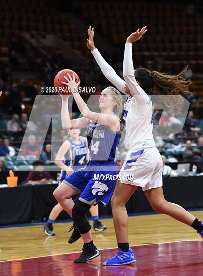 Thumbnail 3 in Fruita Monument vs. Grandview (CHSAA 5A Great 8) photogallery.