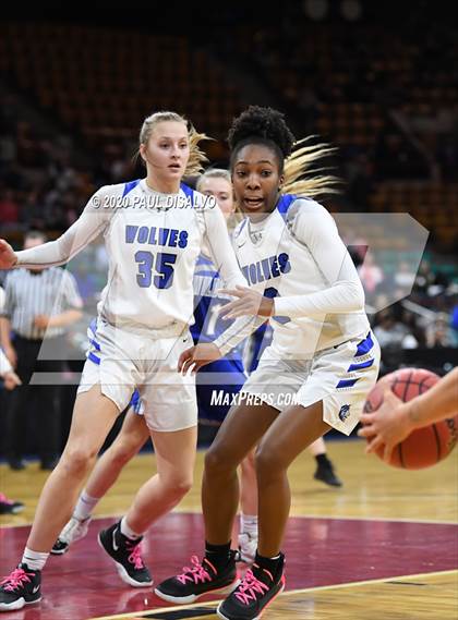 Thumbnail 2 in Fruita Monument vs. Grandview (CHSAA 5A Great 8) photogallery.