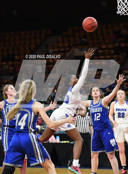 Thumbnail 1 in Fruita Monument vs. Grandview (CHSAA 5A Great 8) photogallery.