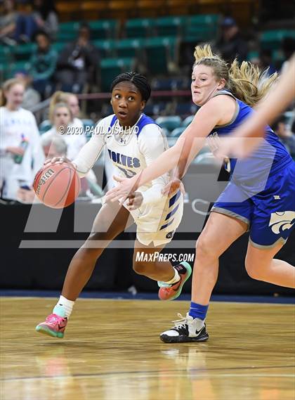 Thumbnail 1 in Fruita Monument vs. Grandview (CHSAA 5A Great 8) photogallery.