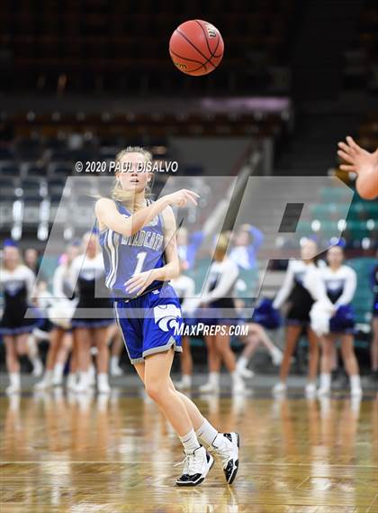 Thumbnail 1 in Fruita Monument vs. Grandview (CHSAA 5A Great 8) photogallery.
