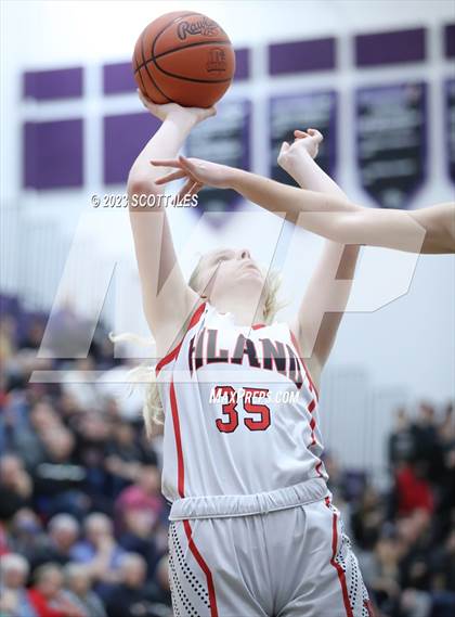 Thumbnail 2 in Notre Dame vs Hiland (OHSAA D4 Regional Final) photogallery.