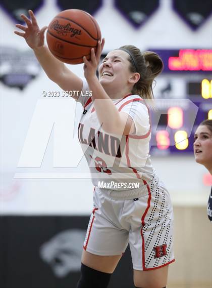 Thumbnail 3 in Notre Dame vs Hiland (OHSAA D4 Regional Final) photogallery.
