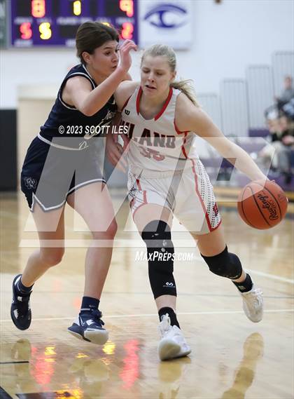 Thumbnail 2 in Notre Dame vs Hiland (OHSAA D4 Regional Final) photogallery.