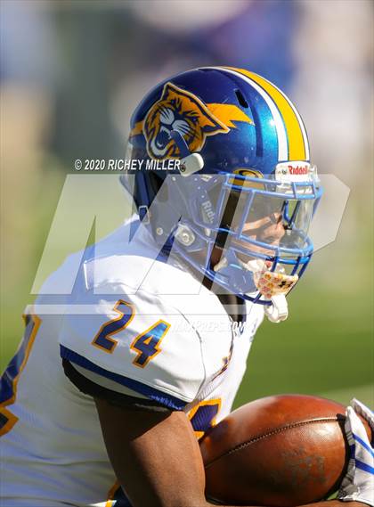 Thumbnail 1 in Bryant vs. North Little Rock (AAA 7A Final) photogallery.