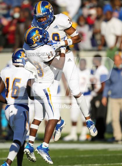 Thumbnail 1 in Bryant vs. North Little Rock (AAA 7A Final) photogallery.