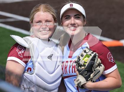 Thumbnail 1 in Tolono Unity vs. St. Joseph-Ogden (IHSA 2A Regional Final) photogallery.