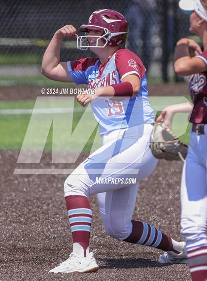 Thumbnail 2 in Tolono Unity vs. St. Joseph-Ogden (IHSA 2A Regional Final) photogallery.