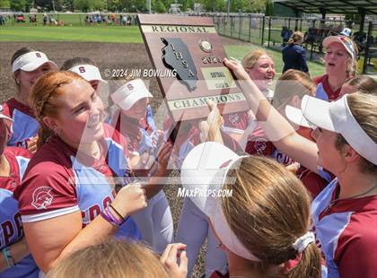 Thumbnail 3 in Tolono Unity vs. St. Joseph-Ogden (IHSA 2A Regional Final) photogallery.