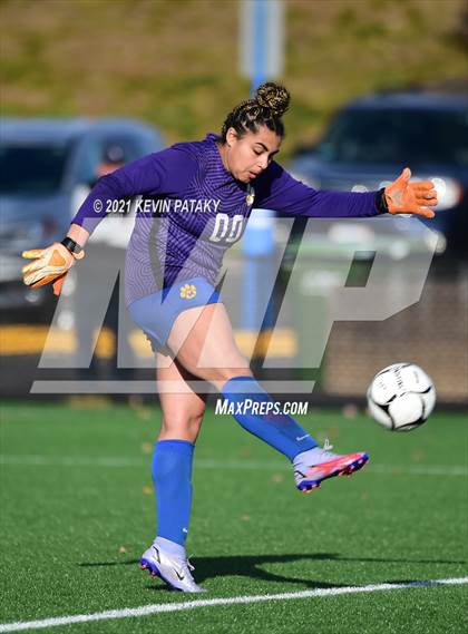 Thumbnail 2 in Mercy vs. Sacred Heart Academy (CIAC Class M Final) photogallery.