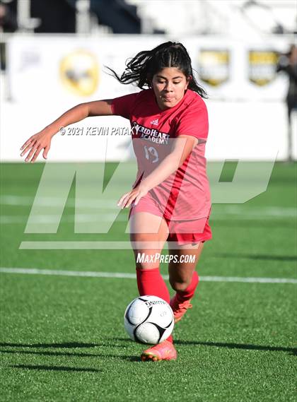 Thumbnail 3 in Mercy vs. Sacred Heart Academy (CIAC Class M Final) photogallery.
