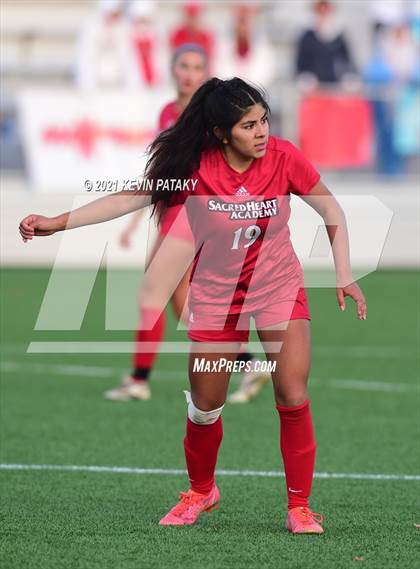 Thumbnail 3 in Mercy vs. Sacred Heart Academy (CIAC Class M Final) photogallery.
