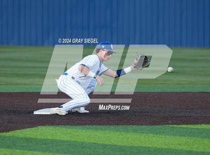 Thumbnail 2 in Edmond Santa Fe @ Deer Creek photogallery.