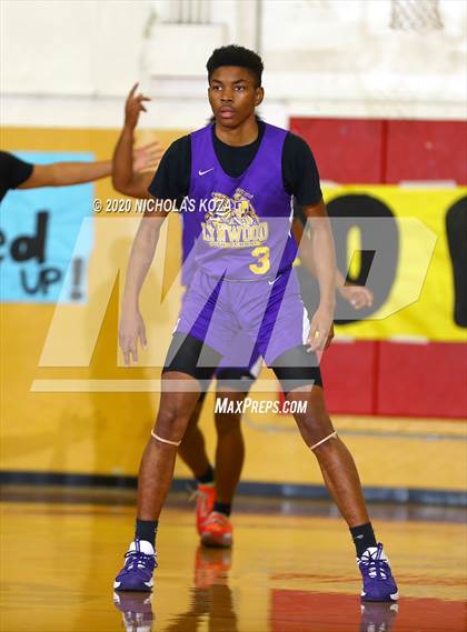 Thumbnail 3 in Lynwood vs. Dominguez photogallery.