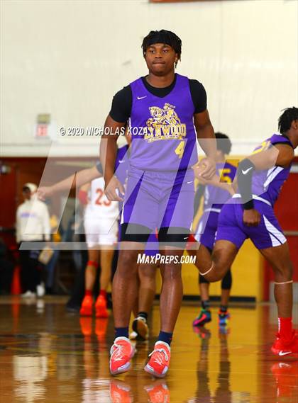 Thumbnail 2 in Lynwood vs. Dominguez photogallery.