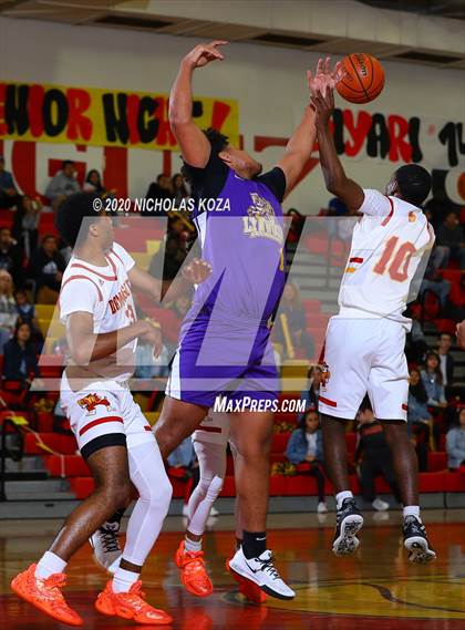 Thumbnail 3 in Lynwood vs. Dominguez photogallery.