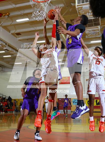 Thumbnail 2 in Lynwood vs. Dominguez photogallery.