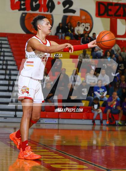 Thumbnail 2 in Lynwood vs. Dominguez photogallery.