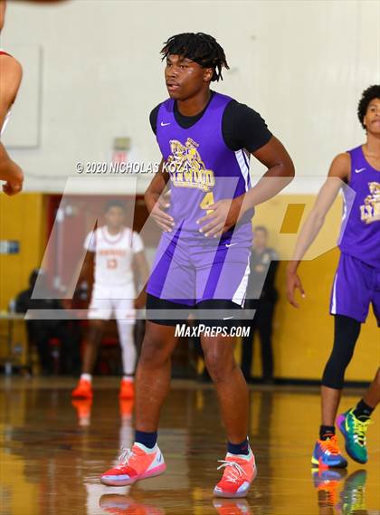 Thumbnail 3 in Lynwood vs. Dominguez photogallery.