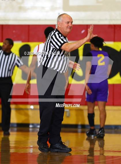 Thumbnail 3 in Lynwood vs. Dominguez photogallery.