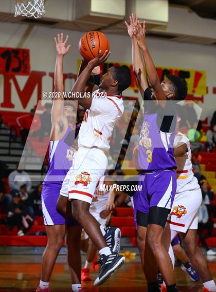 Thumbnail 3 in Lynwood vs. Dominguez photogallery.