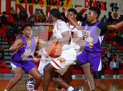 Thumbnail 2 in Lynwood vs. Dominguez photogallery.